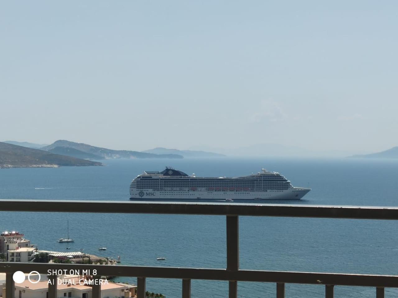 Sunny&Seaview Apartment Sarande Bagian luar foto