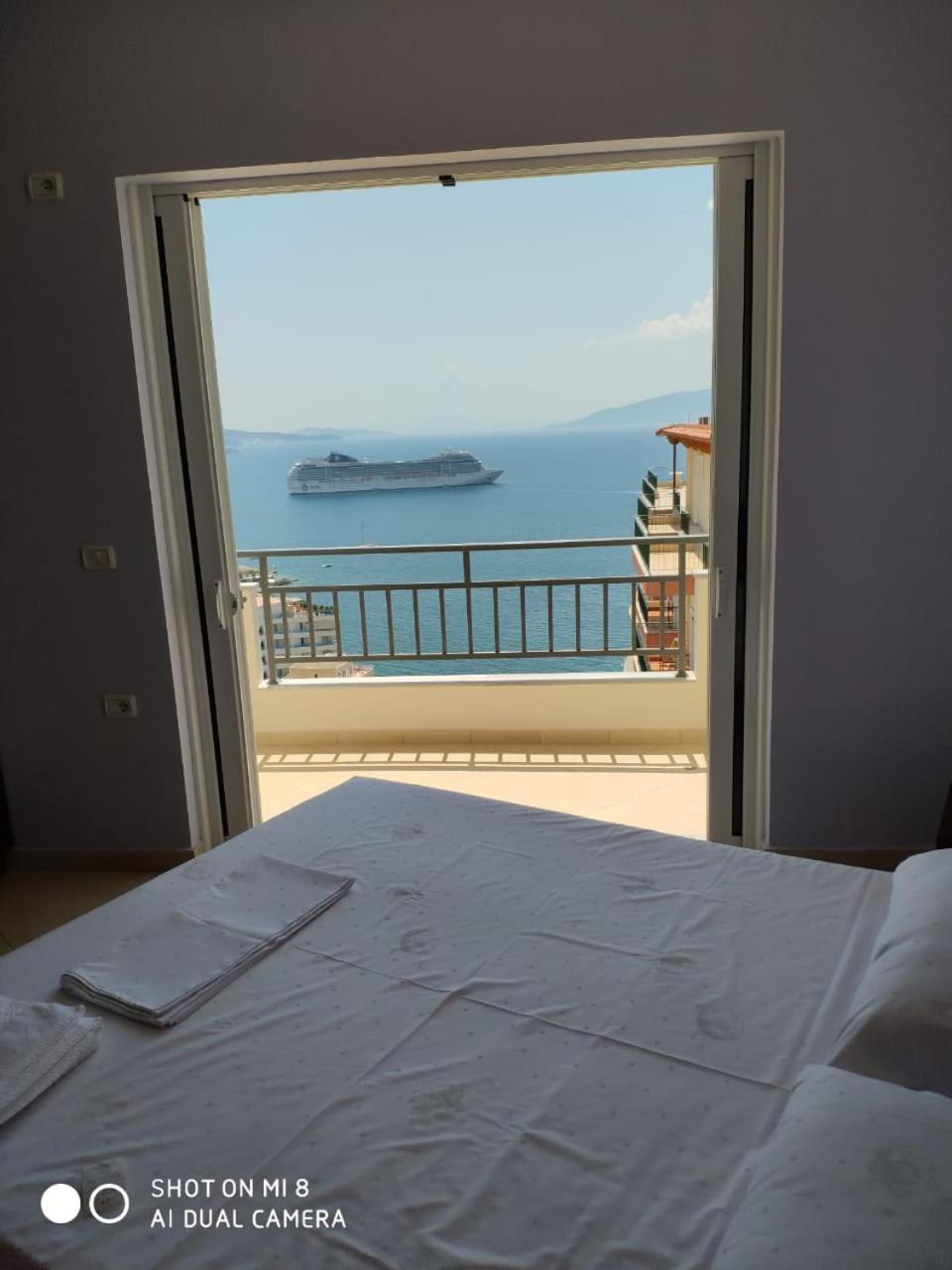 Sunny&Seaview Apartment Sarande Bagian luar foto