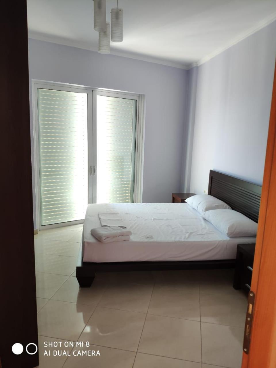 Sunny&Seaview Apartment Sarande Bagian luar foto