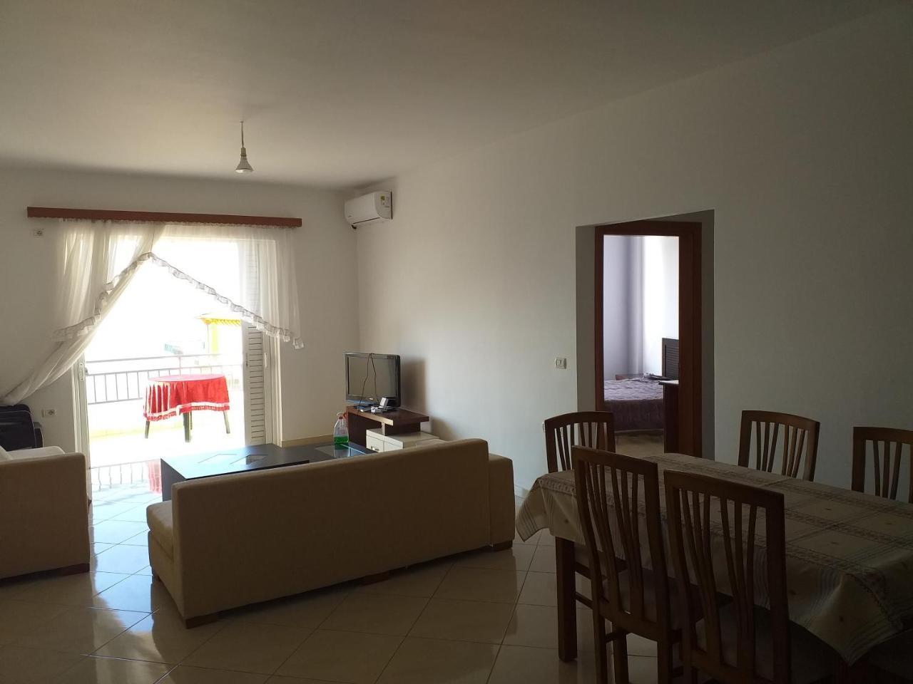 Sunny&Seaview Apartment Sarande Bagian luar foto