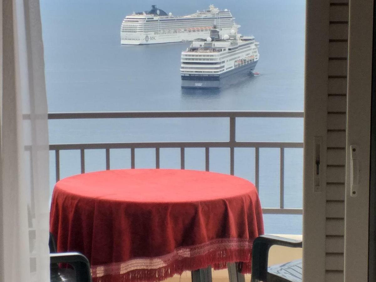 Sunny&Seaview Apartment Sarande Bagian luar foto